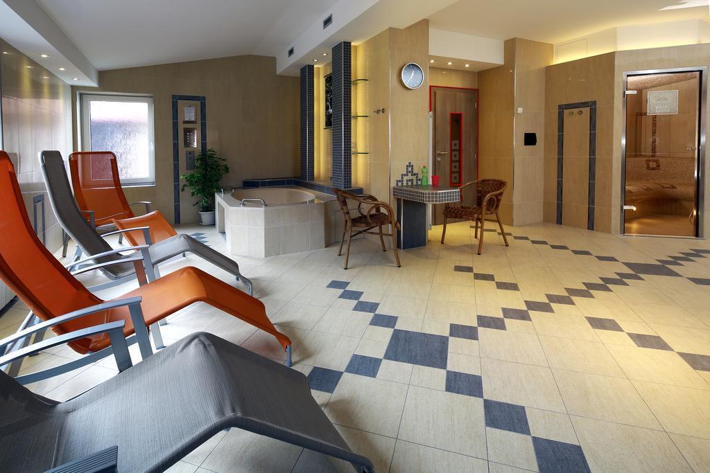 Wellness Penzion Pod Rozhlednou Kostelec nad Orlici Экстерьер фото