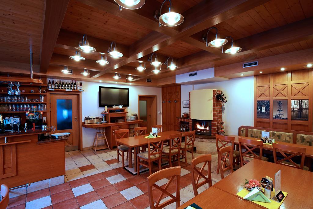 Wellness Penzion Pod Rozhlednou Kostelec nad Orlici Экстерьер фото