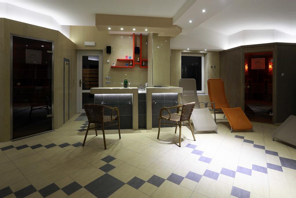Wellness Penzion Pod Rozhlednou Kostelec nad Orlici Экстерьер фото
